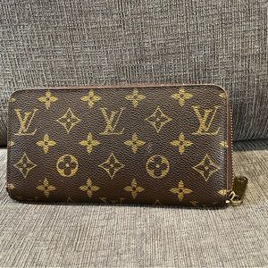 Louis Vuitton Zippy Wallet